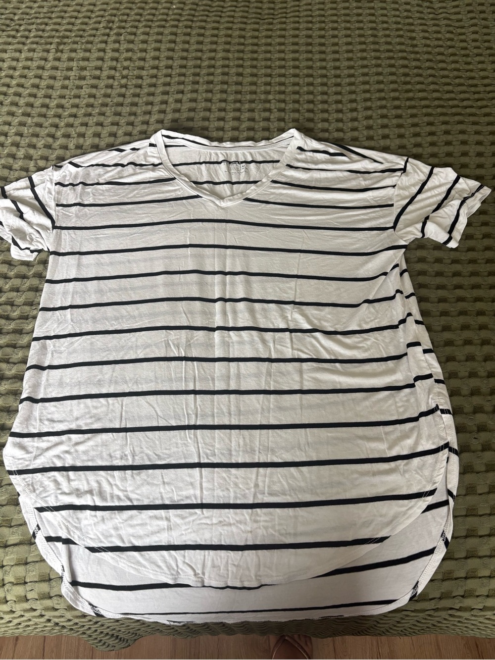 Time and Tru White and Black Striped Short Sleeve Tee
